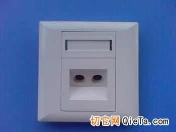 供应明装三口光纤桌面盒,两电一光光纤信息面板厂家报价 - 信息面板 - 布线产品 - 通信产品 - 供应 - 切它网(QieTa.com)